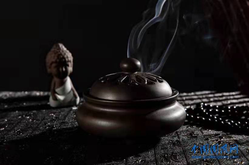 邹小泓诗词《馀》