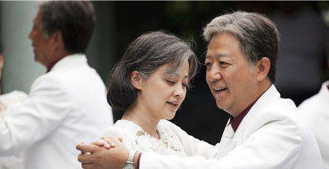 结婚后才懂<strong></p>
<p>救赎说币</strong>，《肖申克的救赎》安迪说“是我杀了妻子”的真正内涵