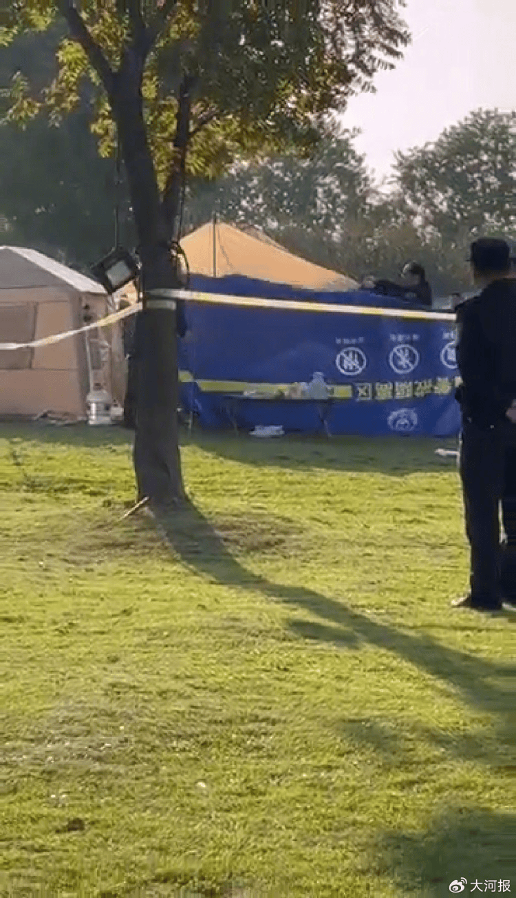 公园里有人在帐篷内死亡<strong></p>
<p>理财诈骗</strong>？当地证实：2人身亡