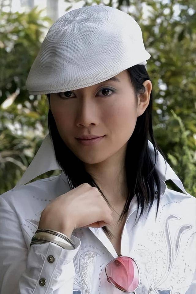 “坏人专业户”姚刚：一生无妻无子<strong></p>
<p>学生理财</strong>，如今53岁在千万豪宅一个人住