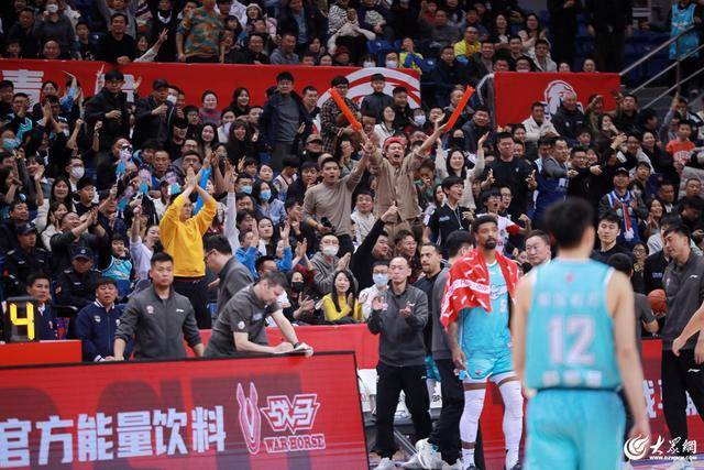 热血沸腾！青岛男篮最后三分钟14-0绝地翻盘<strong></p>
<p>基金怎么理财</strong>，队史首次单赛季双杀辽宁