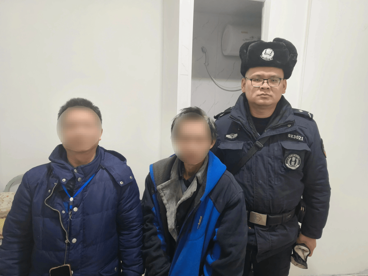 男子失联17年流落乌鲁木齐打工生病<strong></p>
<p>理财5万</strong>，警方相助帮他找到亲人！弟弟：我们一直在找他