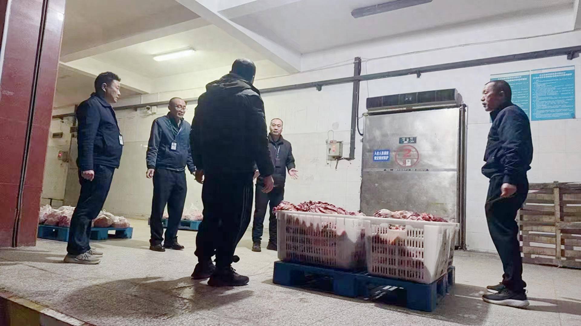 给活牛插管注水每头增重80斤！四川荣县警方破获一起售卖注水牛肉案<strong></p>
<p>建设银行理财</strong>，5人被抓