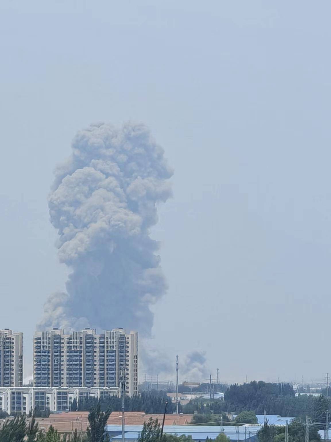 山东高密一化工车间发生爆炸<strong></p>
<p>银行理财安全吗</strong>，一公里外饭店窗户被震碎，当地：现场已疏散完毕，具体情况核实中