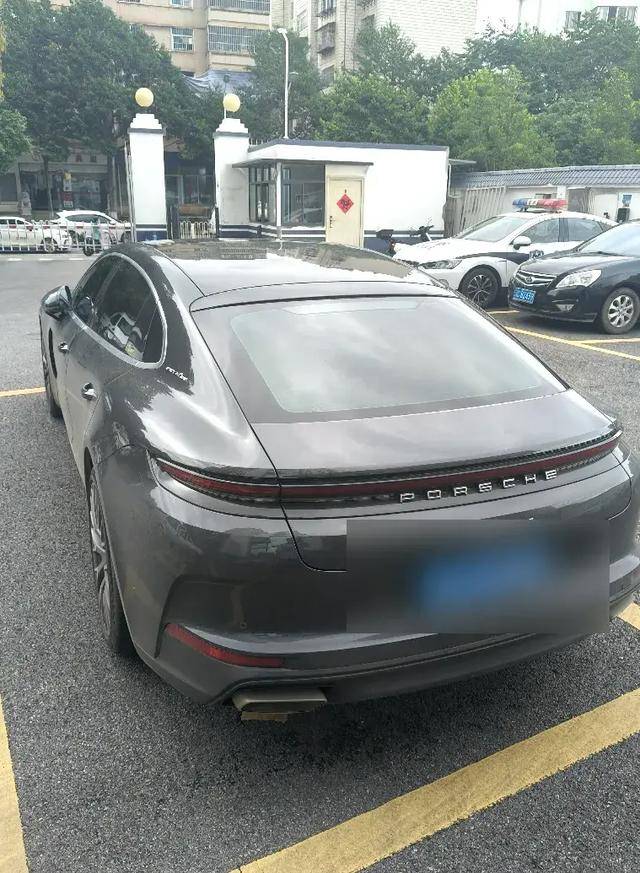 离奇<strong></p>
<p>关于理财</strong>！昆明一辆140万的保时捷在停车场凭空消失