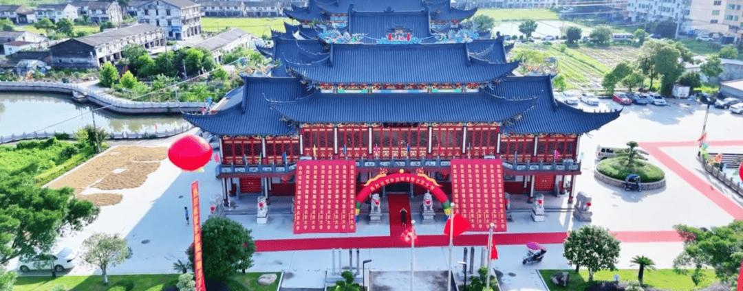 温州一李姓孩子考上北大<strong></p>
<p>周理财</strong>，当地在李氏宗祠大办仪式，还“惊动了宗族长老”，当地回应