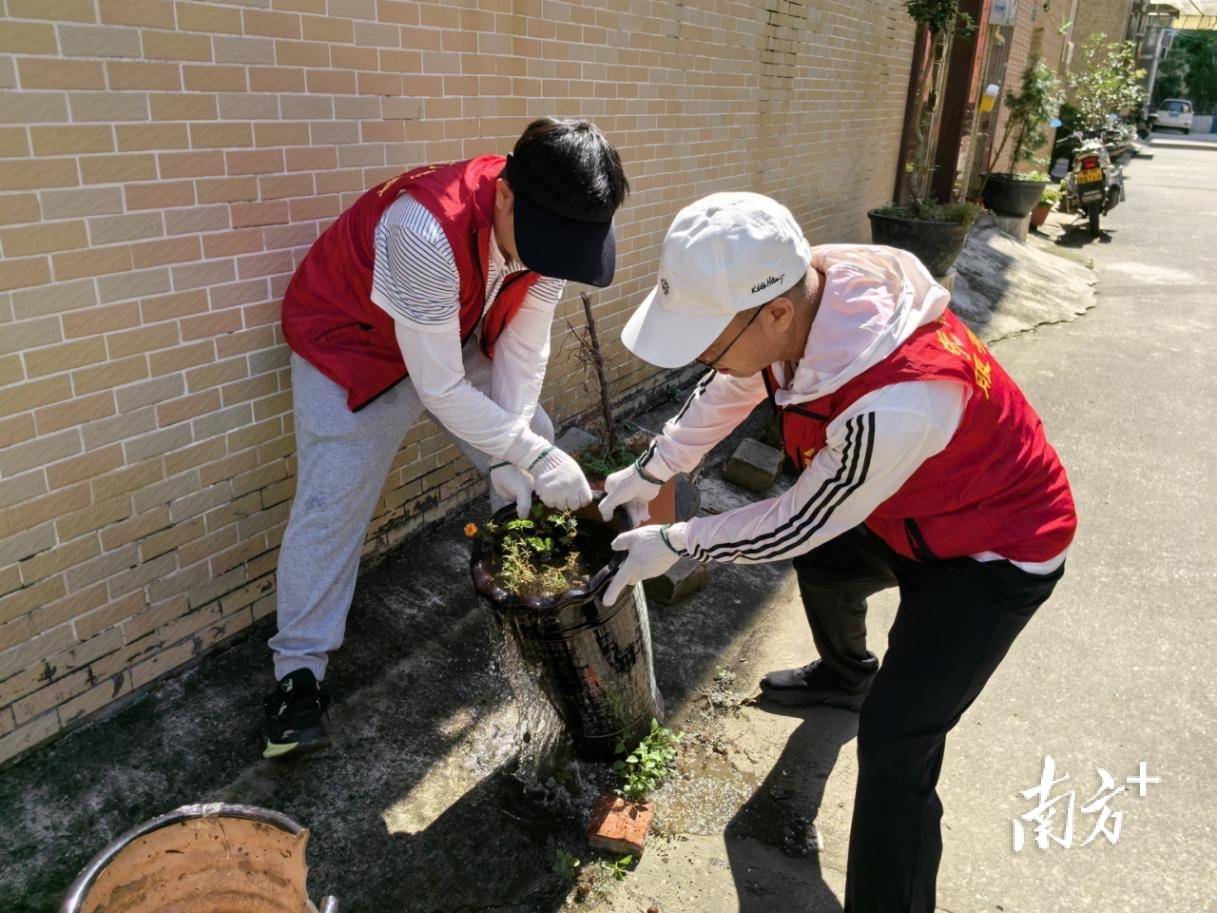 顺德超3300名党员干部下沉一线<strong></p>
<p>银行理财业务</strong>，党群联动打响蚊媒防控歼灭战