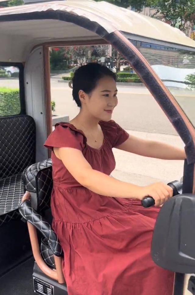 河南95后高校女辅导员“没苦硬吃”：暑假自驾1000公里家访<strong></p>
<p>民生银行理财</strong>，从电三轮到汽车，已坚持两年