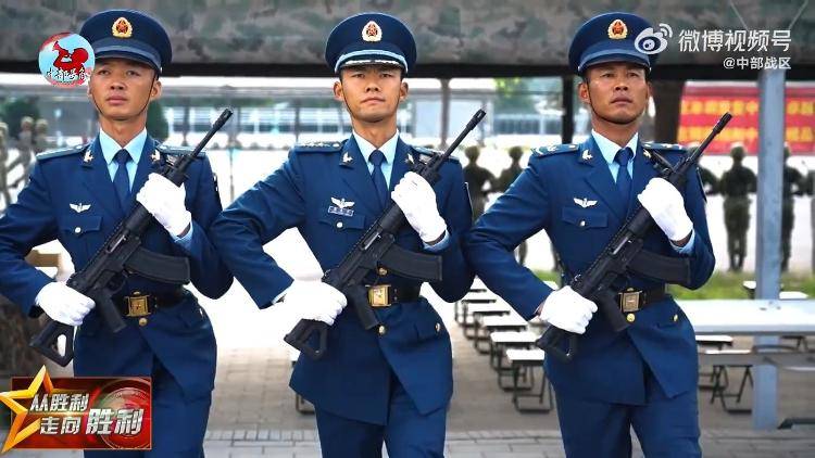 九三阅兵倒计时5天<strong></p>
<p>农商银行理财</strong>！空中梯队多型新机将首次受阅 队员练就“米秒不差”
