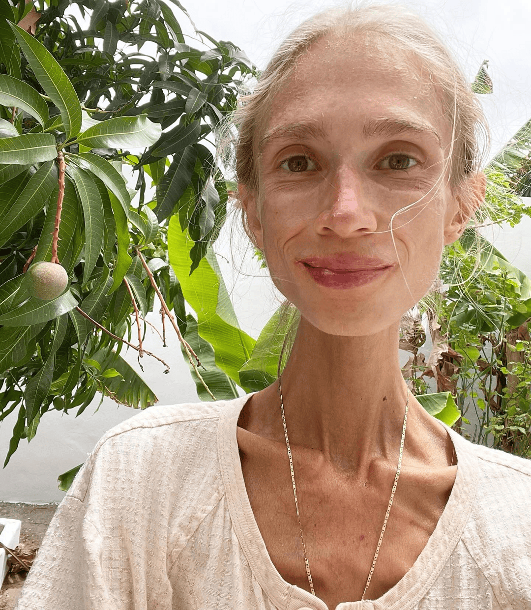 坚持只吃水果8年<strong></p>
<p>理财产品净值</strong>，27岁波兰女子巴厘岛酒店去世：体重仅22公斤，指甲变黄牙齿腐烂