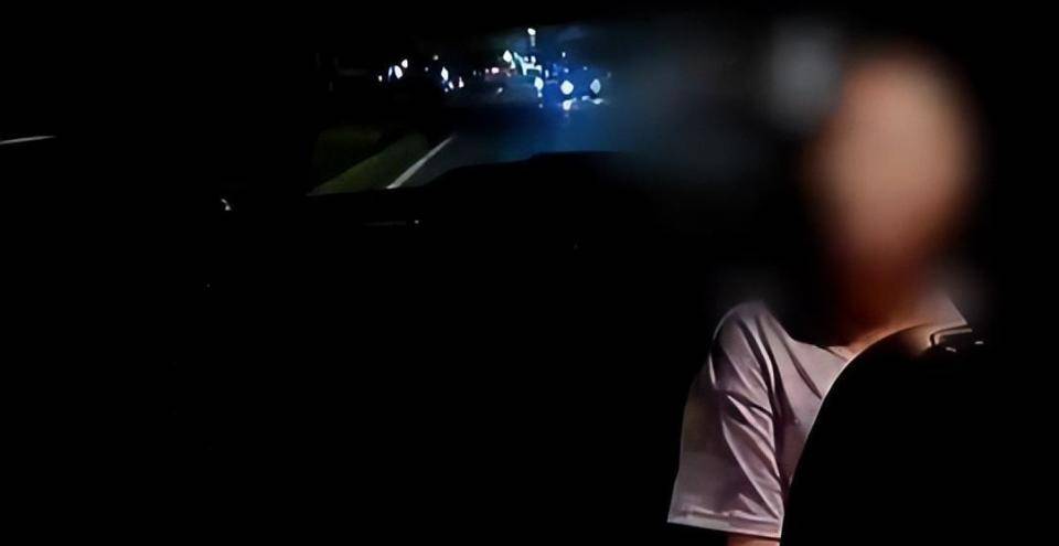 女子打车不给高速过路费<strong></p>
<p>理财系统</strong>，扬言“没钱我不给，有钱我也不给” ！司机将其送回起点