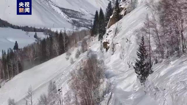 新疆喀纳斯景区遭遇降温降雪<strong></p>
<p>理财系统</strong>，道路仍处于管制状态