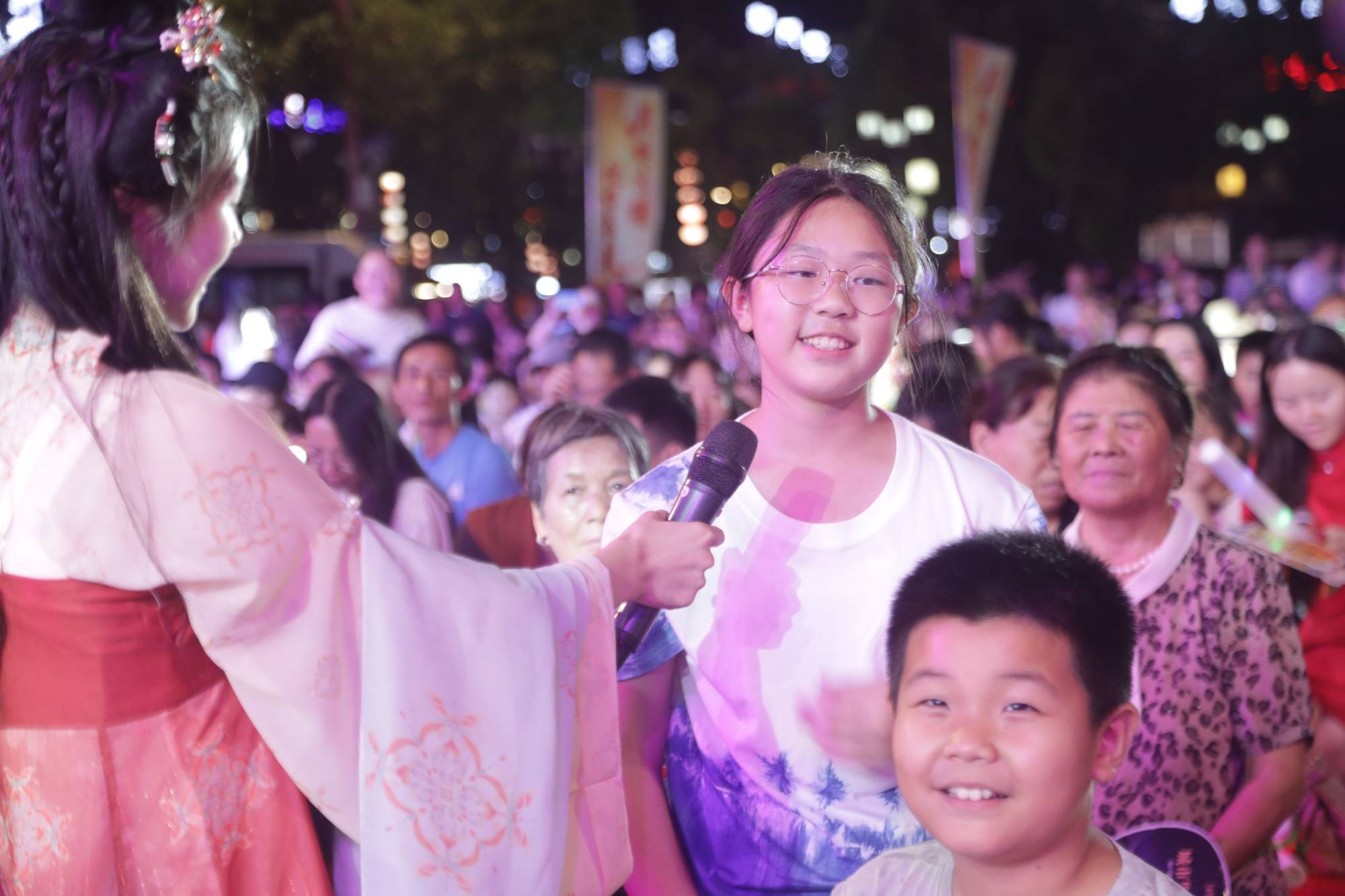 月映火塘 悦唱荔波<strong></p>
<p>理财系统</strong>！这场中秋音乐晚会点燃团圆夜
