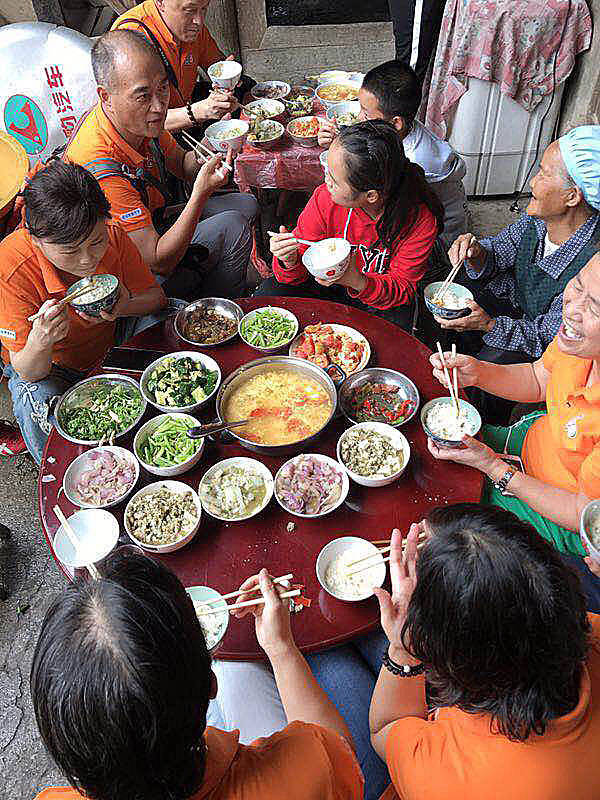 那个让老师骄傲的“调皮”班级！30年同学聚会<strong></p>
<p>爱理财</strong>，还伴有一封来自贵州的感谢信