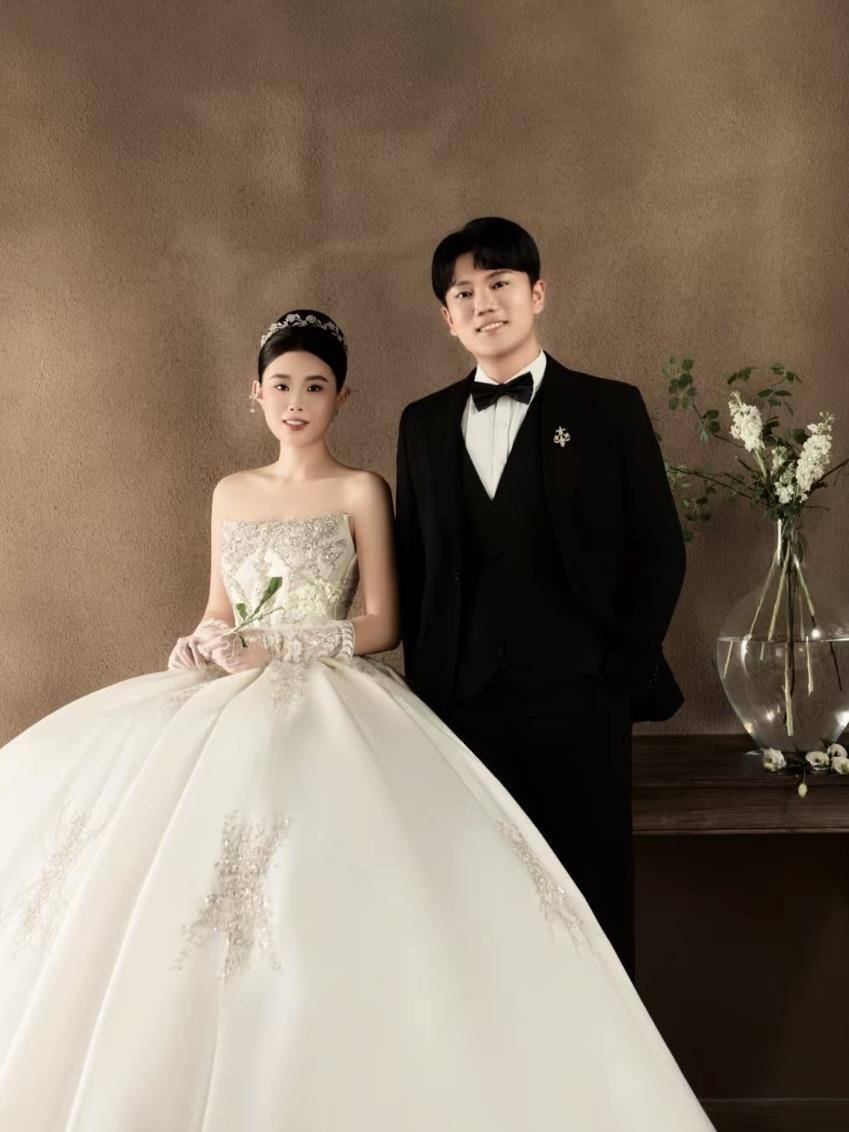 “千万富翁”解克锋儿子解清帅将举办婚礼<strong></p>
<p>光大银行理财</strong>，解克锋：很开心，邀请了部分寻亲家长参加