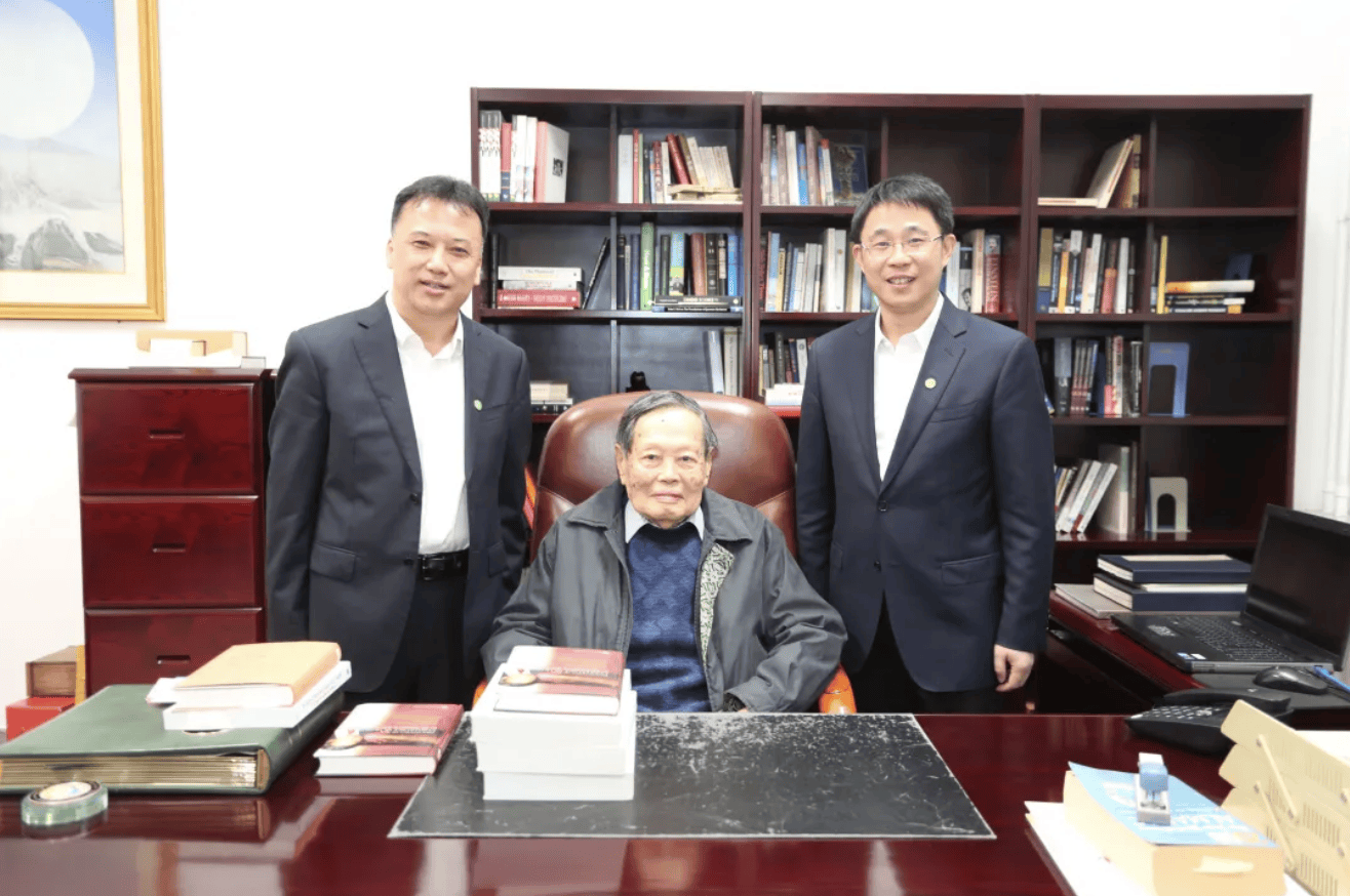杨振宁为什么连续32年担任东莞理工学院名誉校长<strong></p>
<p>第一理财</strong>？