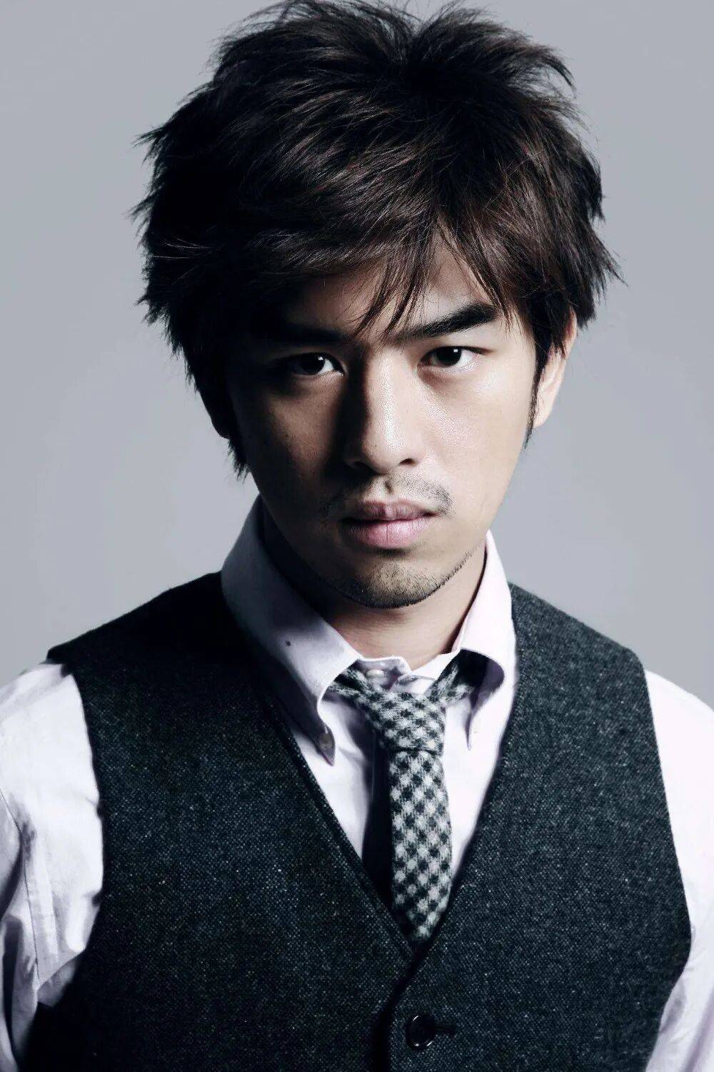 演员贾静雯回应修杰楷被拘提：震惊不已<strong></p>
<p>深圳理财</strong>，孩子目睹父亲被上铐受惊吓