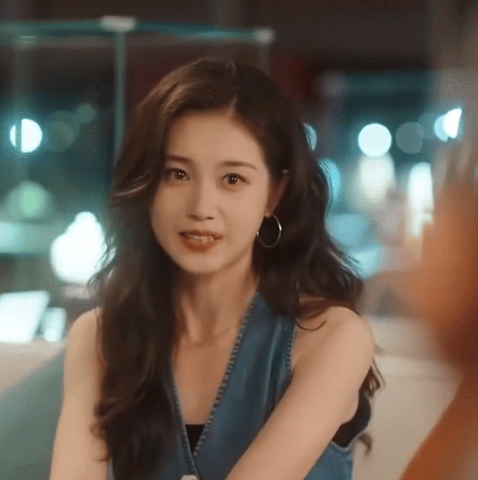 边看狗血剧情边种草“女主同款”<strong></p>
<p>钱包理财</strong>，短剧也开始变现了？