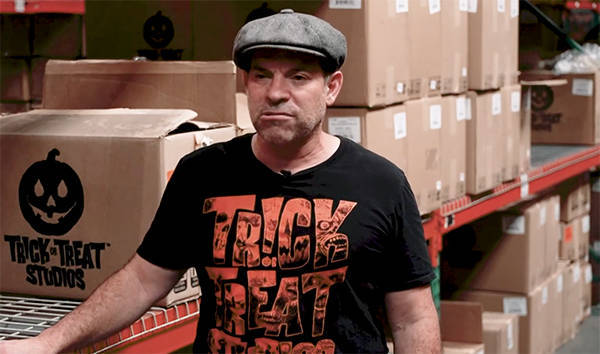 美国人正度过一个“没了中国货、最恐怖”的万圣节<strong></p>
<p>银行理财基金</strong>，白宫发言人却仍嘴硬