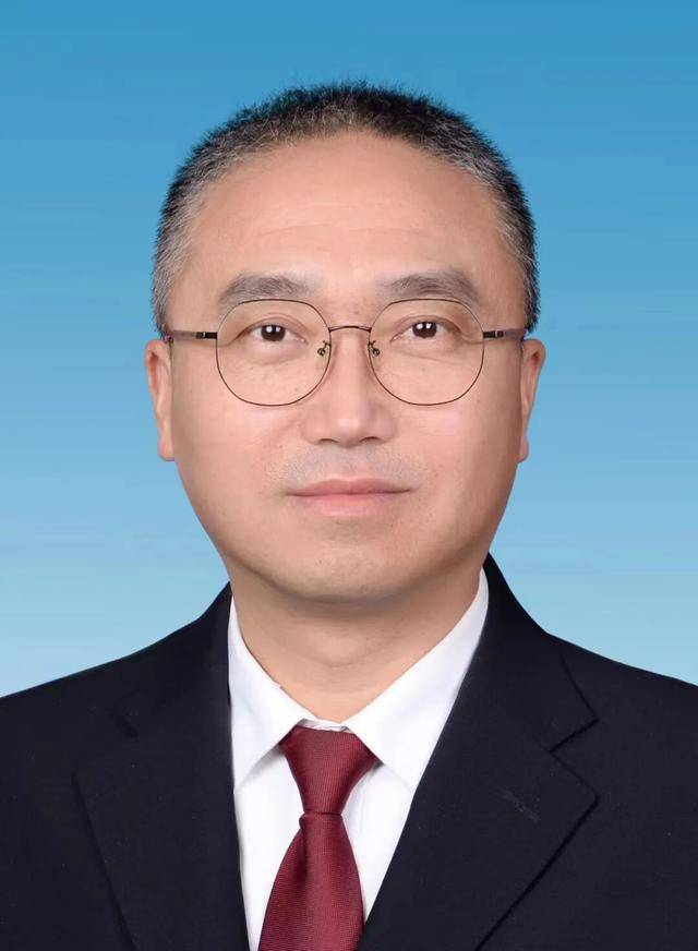 中央批准<strong></p>
<p>银行理财基金</strong>，陈新武、张伟履新职