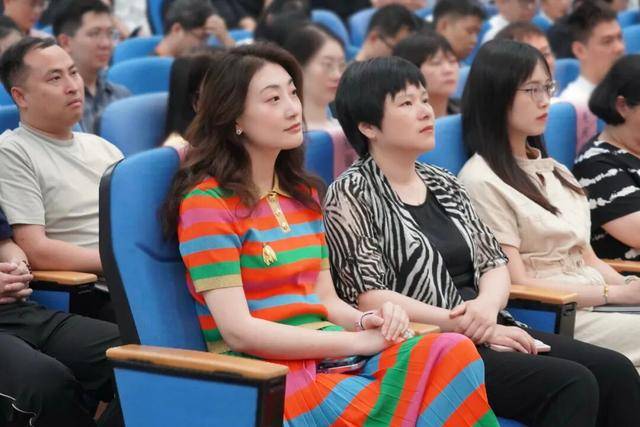 宗馥莉“心腹”祝丽丹离职<strong></p>
<p>红包理财</strong>！曾是娃哈哈核心高管