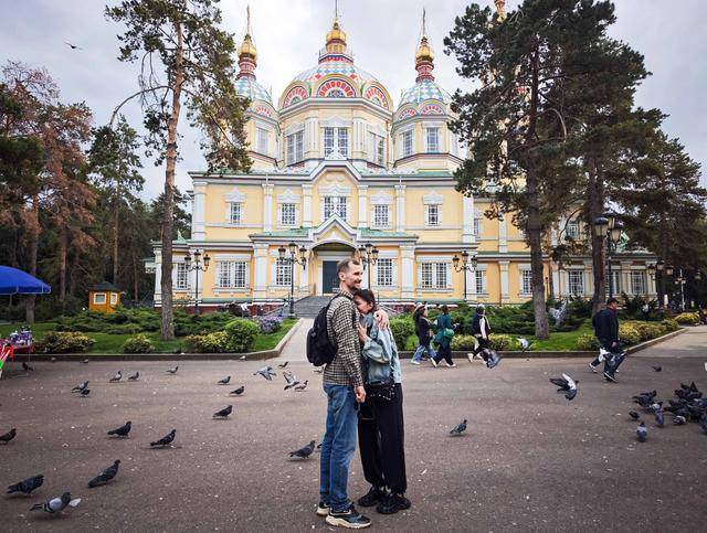 青年说 | 到中亚<strong></p>
<p>商业银行理财</strong>，奔赴一场激动人心的“探秘”