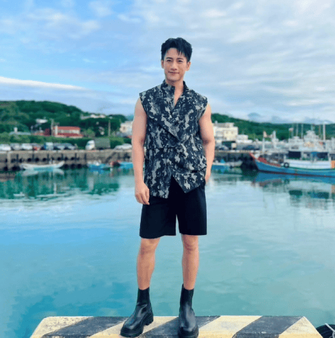 男演员周孝安<strong></p>
<p>商业银行理财</strong>，被逮捕！