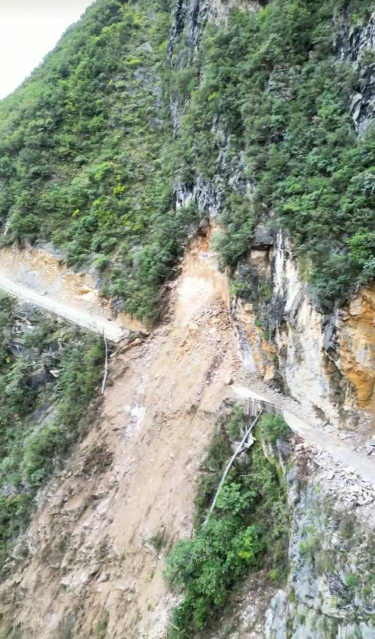 重庆网红“挂壁公路”垮塌<strong></p>
<p>理财群</strong>，附近村民外出绕行已半月盼修复，当地：已完成排危，正在修