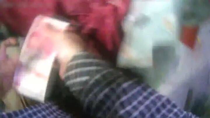 扬州一女子刷短视频惹祸：偷偷去银行取了6万现金<strong></p>
<p>理财消费</strong>，结果……