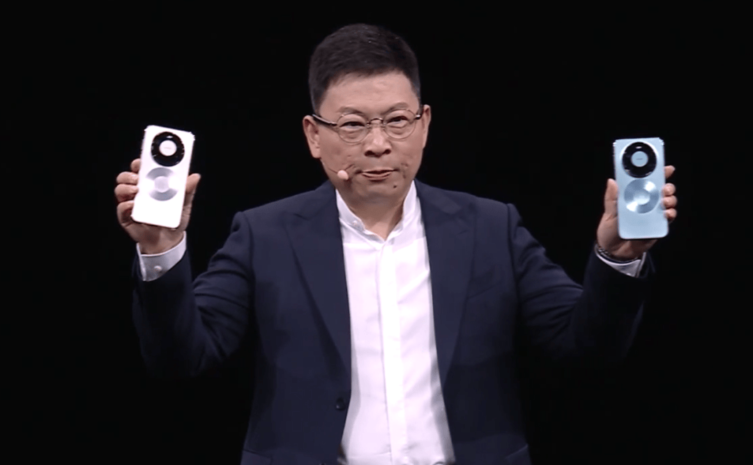 华为Mate 80<strong></p>
<p>零钱通理财</strong>，4699元起！网友：我真冲了！