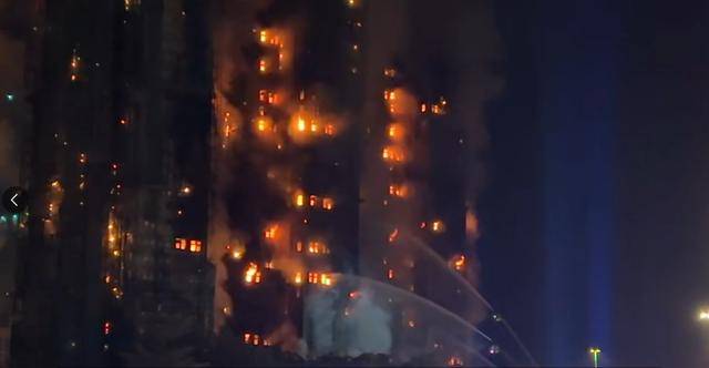 香港起火大楼楼龄已超40年<strong></p>
<p>2017理财</strong>，修缮期间正常居住