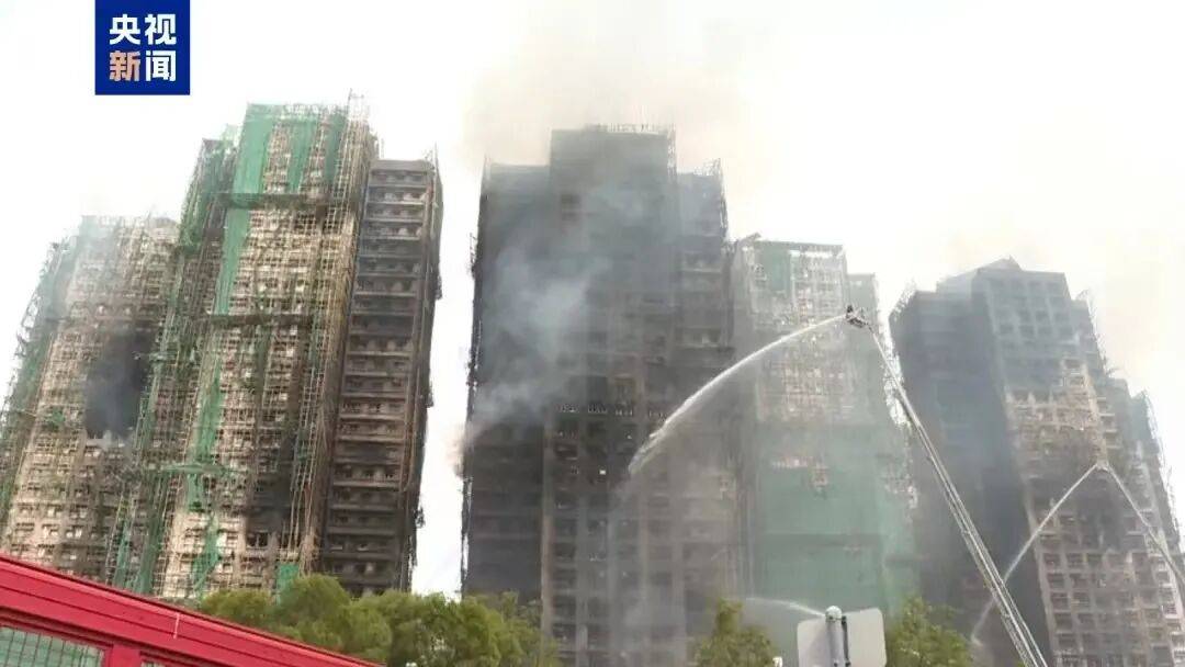 已致94人遇难<strong></p>
<p>银行定期理财</strong>，李家超：望内地协助！廉政公署：或涉贪污！这一幕令人破防