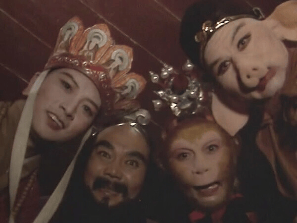 “50块帆布包配3000块包挂”<strong></p>
<p>理财产品利率</strong>，时髦年轻人背半个身家出门