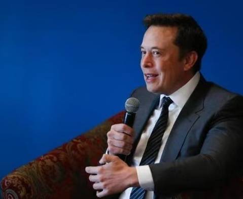 马斯克官宣小15岁高管女友<strong></p>
<p>理财产品利率</strong>，毕业于耶鲁大学是AI专家，马斯克母亲力赞：她又智慧又独立