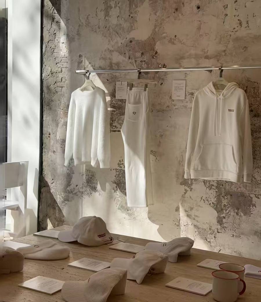 法国人在上海开店<strong></p>
<p>理财的软件</strong>，只卖白色衣服竟然火了丨上海滩上洋掌柜