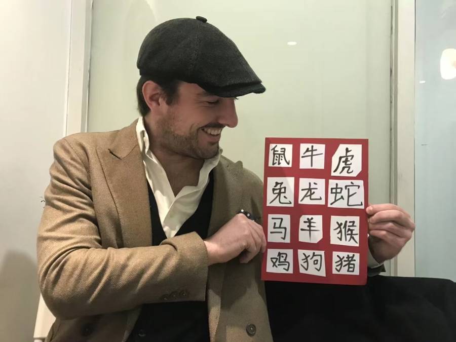 法国人在上海开店<strong></p>
<p>理财的软件</strong>，只卖白色衣服竟然火了丨上海滩上洋掌柜