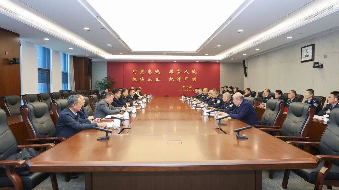 王安顺调研全市公安工作