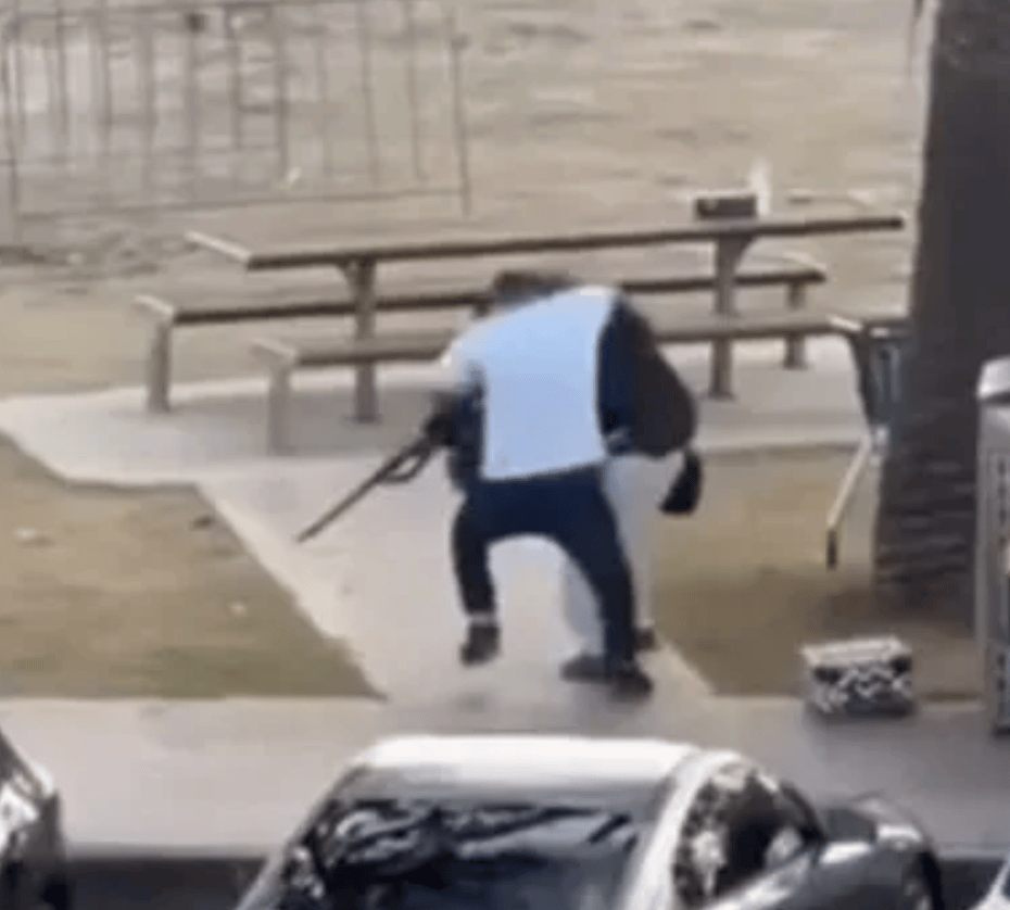 澳枪击案空手夺枪男子系水果店老板<strong></p>
<p>贷贷网理财</strong>，美亿万富翁捐近10万美元