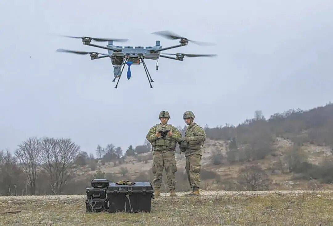 美军为何“抄作业”<strong></p>
<p>三方理财</strong>？大批量“山寨”对手的无人机……