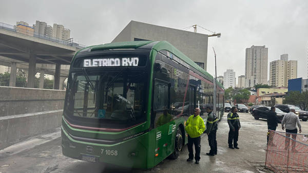 德国铁路公司订购中国电动公交车<strong></p>
<p>理财有限公司</strong>，德财长：让我十分恼火