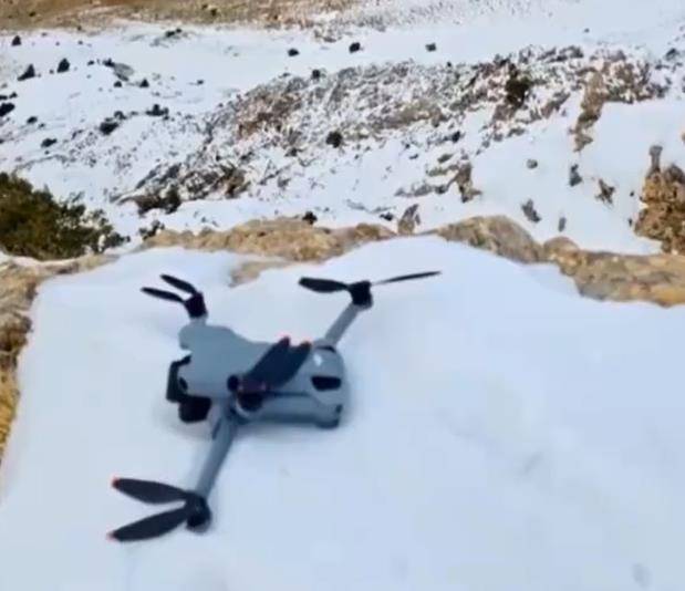 土耳其老鹰空中抓走无人机<strong></p>
<p>学会理财</strong>，带上山顶“玩自拍”