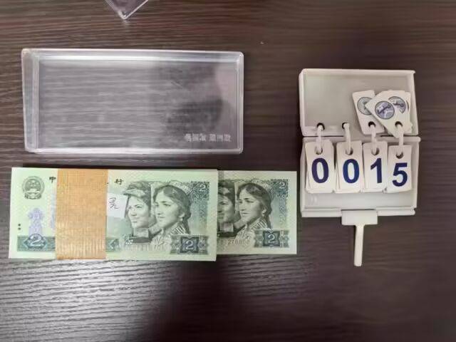 1万多张2元面值人民币被拍卖<strong></p>
<p>理财嘉</strong>，最终以83.16万元成交！