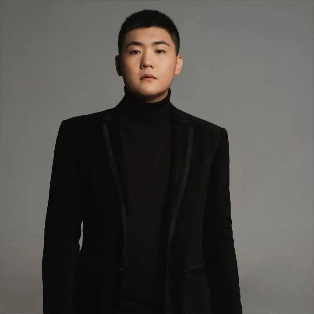 刚刚！闫学晶儿子道歉：“娘的错<strong></p>
<p>理财投资平台</strong>，儿子担！感谢大家的监督批评！我们错了”