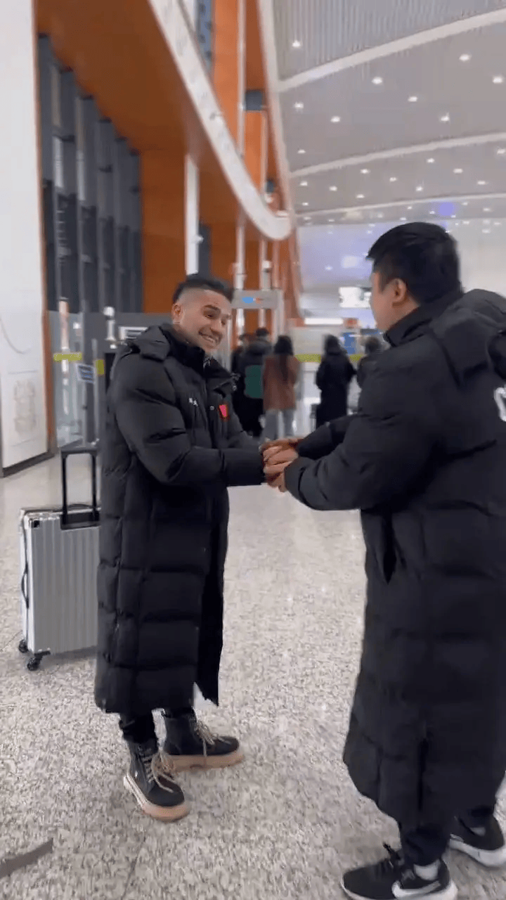 大量境外伊朗人逆行回国：不会抛下祖国自己逃命<strong></p>
<p>理财好不好</strong>，为了保卫祖国战斗到底